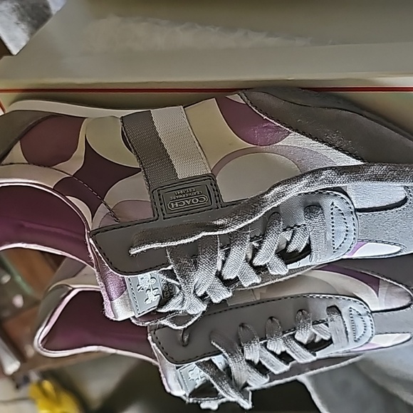 Coach shoes - Picture 2 of 4